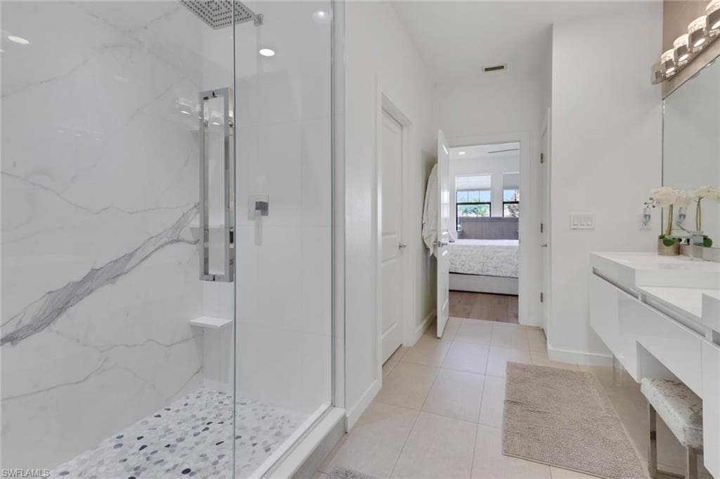 15161 Palmer Lake CIR # 202, NAPLES FL 34109-14