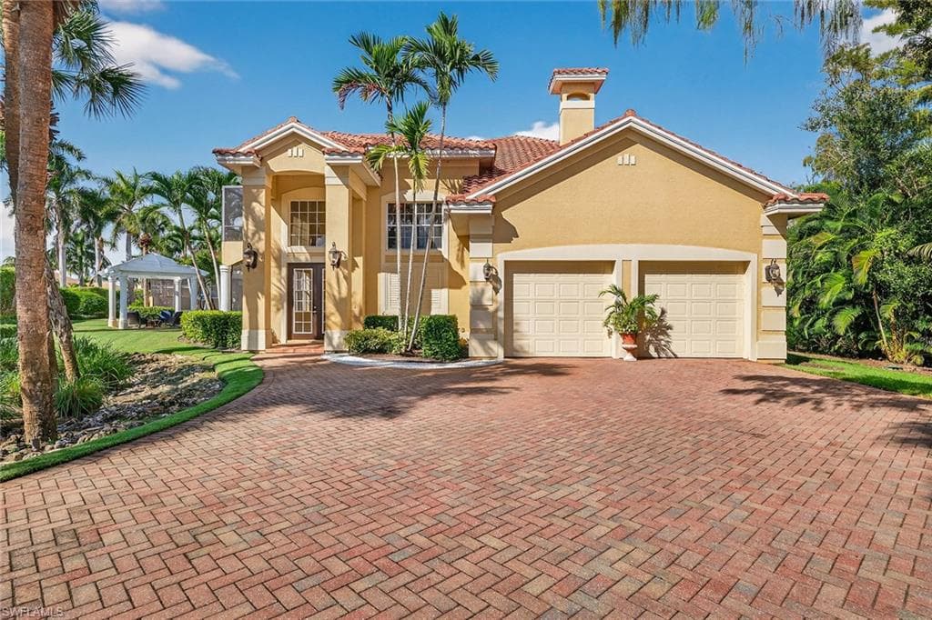 556 Eagle Creek DR, NAPLES FL 34113-5
