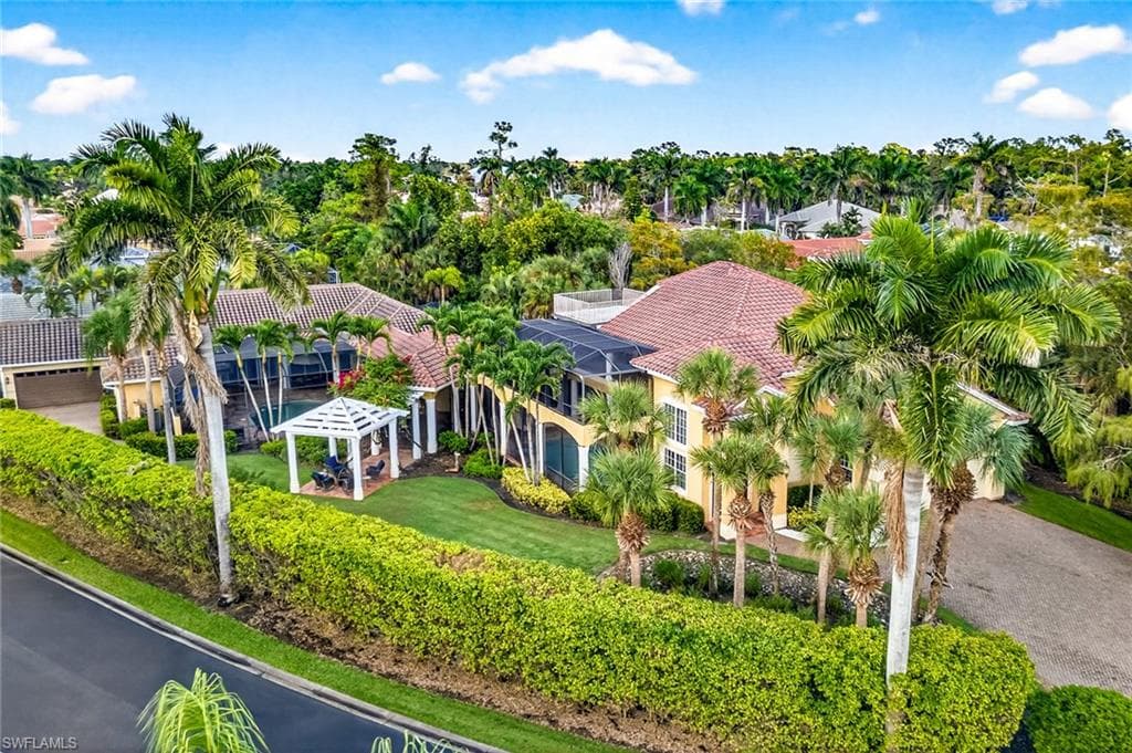 556 Eagle Creek DR, NAPLES FL 34113-15