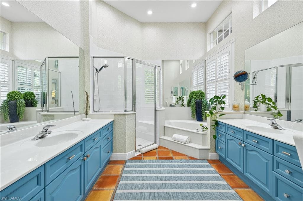 556 Eagle Creek DR, NAPLES FL 34113-32
