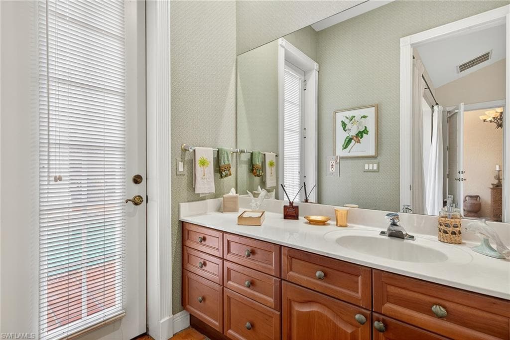 556 Eagle Creek DR, NAPLES FL 34113-36
