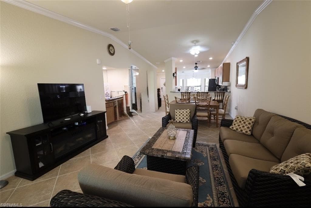 13761 Julias WAY # 328, FORT MYERS FL 33919-18