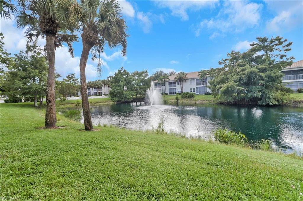 6923 Satinleaf RD N # 101, NAPLES FL 34109-49