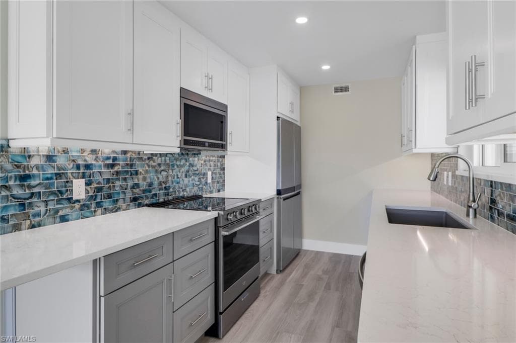 2500 Gulf Shore BLVD N # S10, NAPLES FL 34103-6