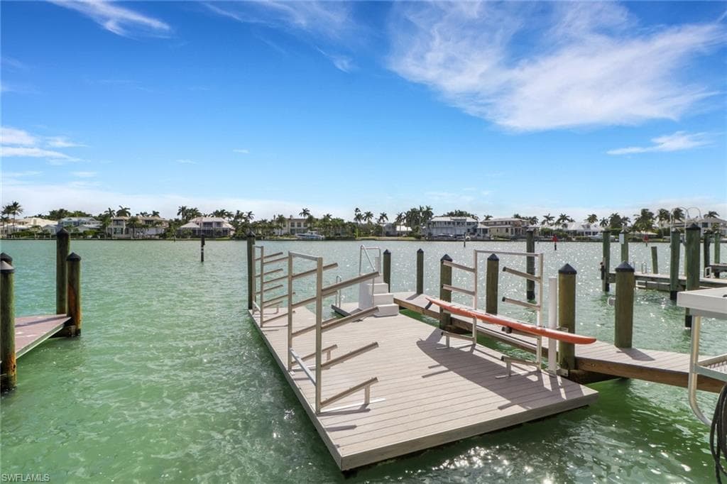 2500 Gulf Shore BLVD N # S10, NAPLES FL 34103-32