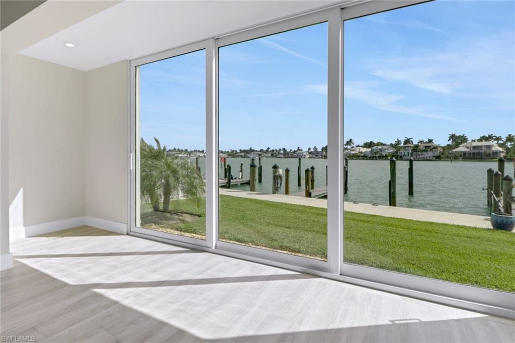 2500 Gulf Shore BLVD N # S10, NAPLES FL 34103-14