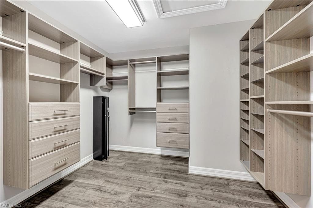 7265 Wilton DR, NAPLES FL 34109-6