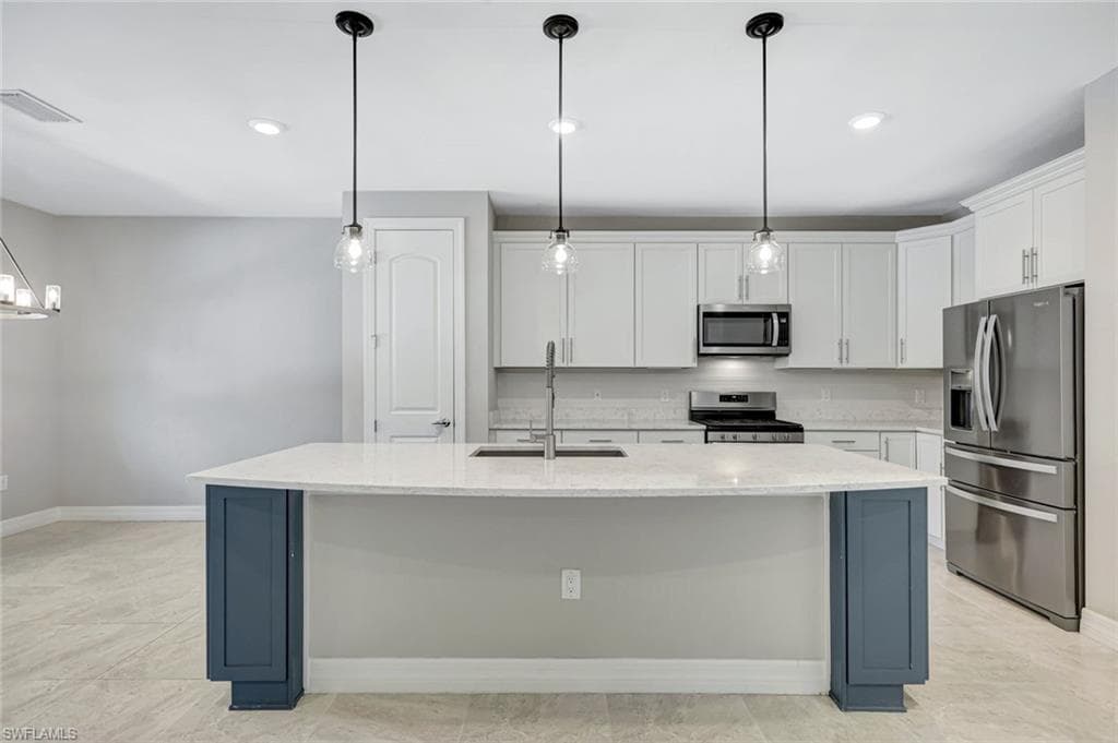 7265 Wilton DR, NAPLES FL 34109-20