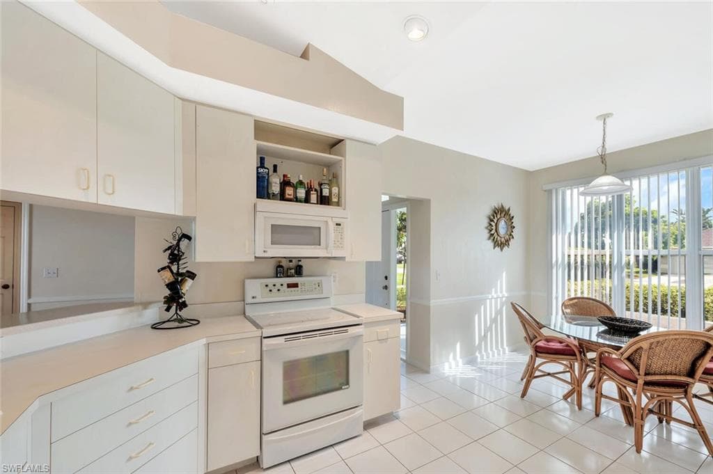 3613 Kent DR, NAPLES FL 34112-14