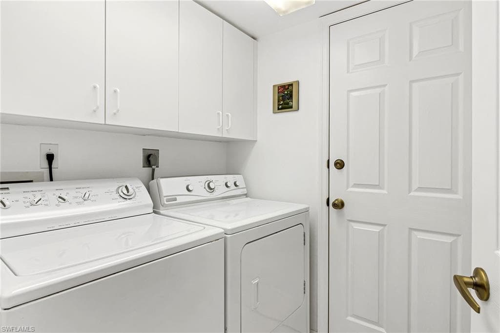 300 Horse Creek DR # 408, NAPLES FL 34110-11