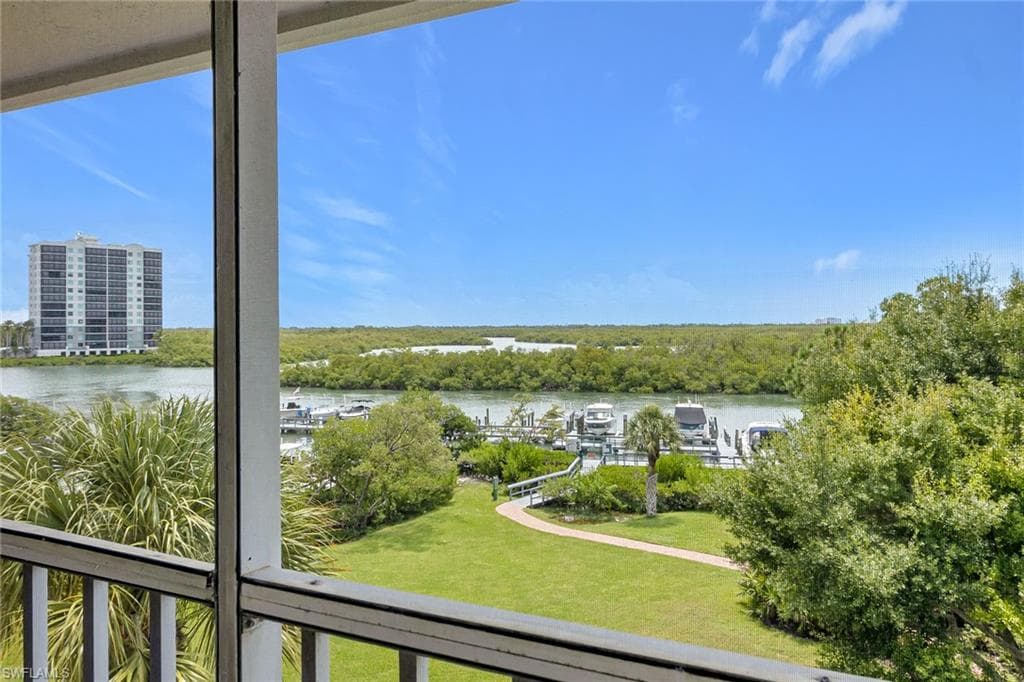 300 Horse Creek DR # 408, NAPLES FL 34110-10