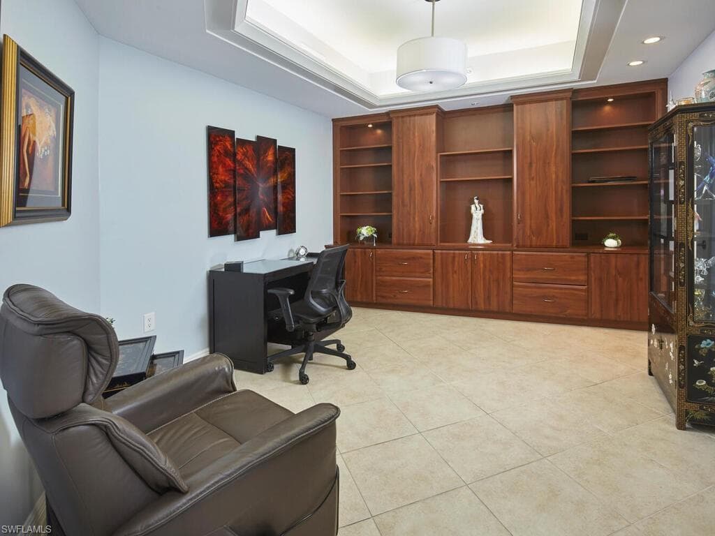 23850 Via Italia CIR 805-12