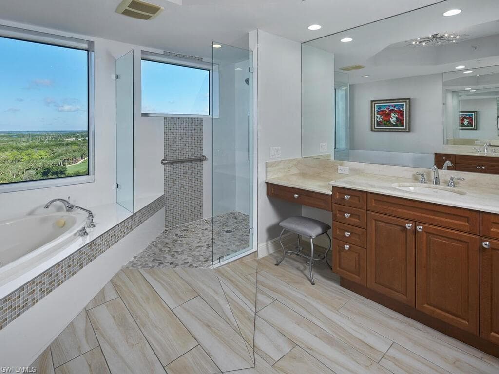 23850 Via Italia CIR 805-11
