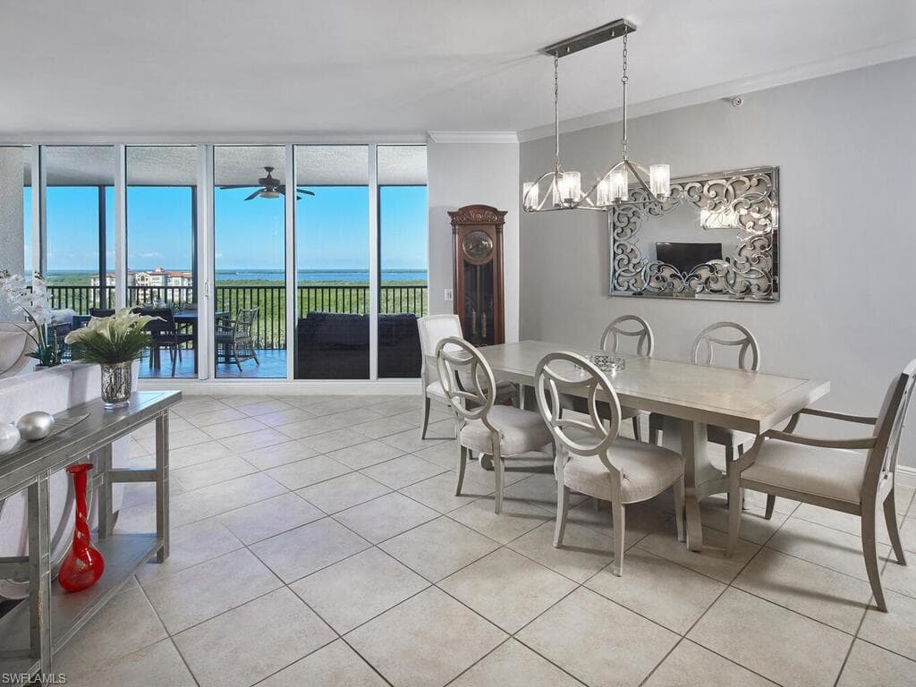 23850 Via Italia CIR 805-6