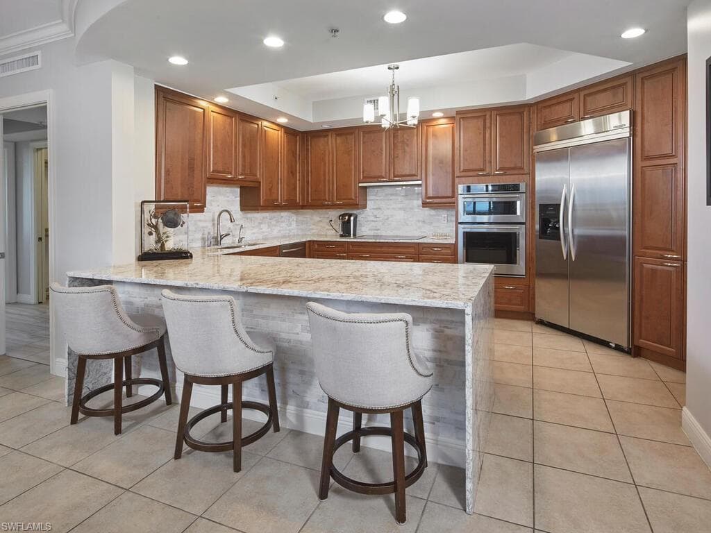 23850 Via Italia CIR 805-8