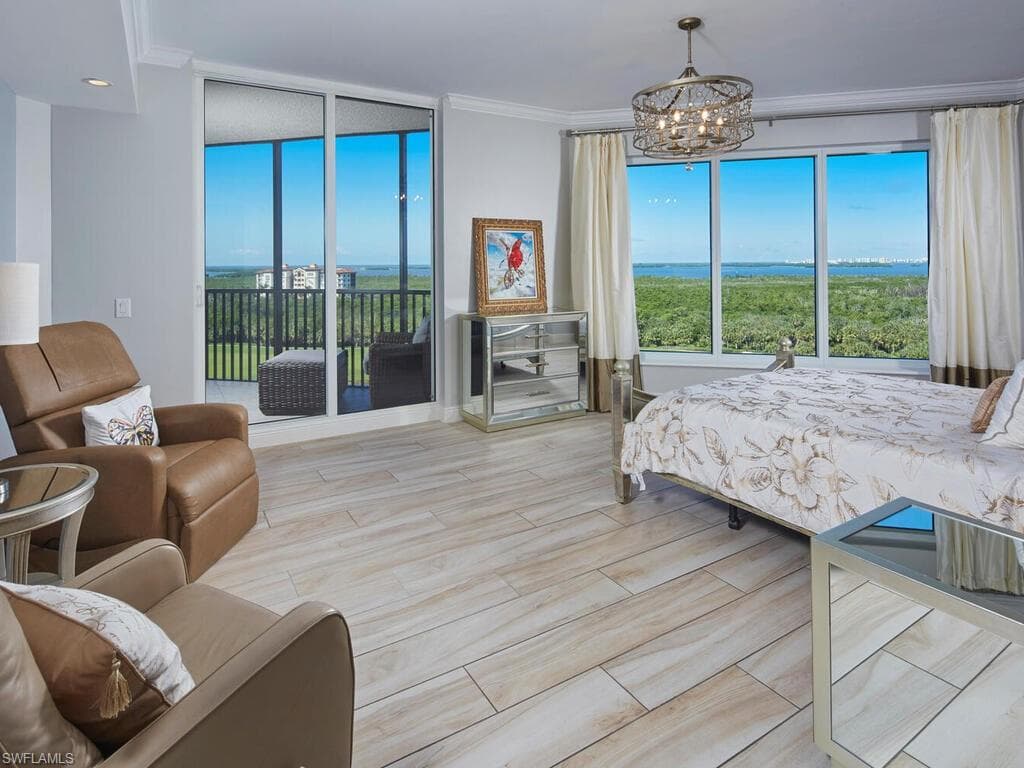 23850 Via Italia CIR 805-9