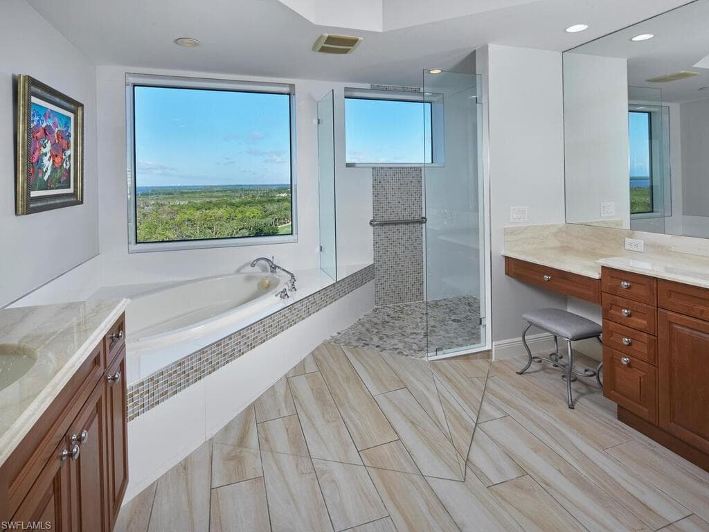 23850 Via Italia CIR 805-10