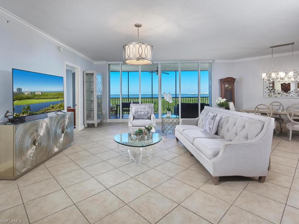 23850 Via Italia CIR 805-3