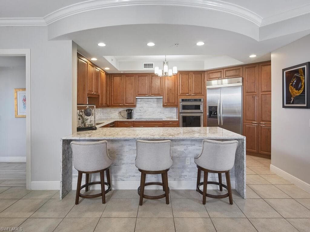 23850 Via Italia CIR 805-7