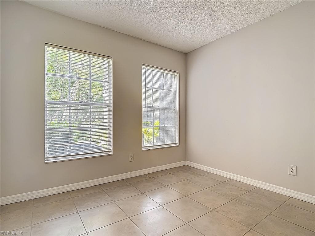 194 Santa Clara DR # 12, NAPLES FL 34104-19