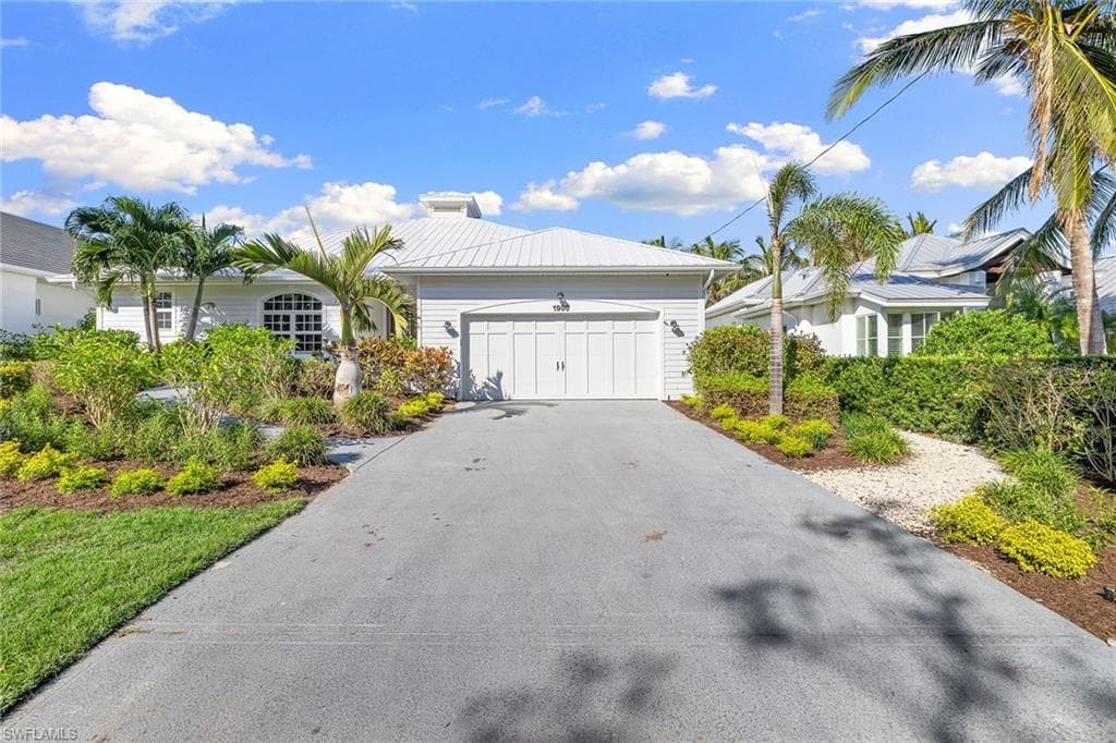 1900 Sandpiper ST, NAPLES FL 34102-45