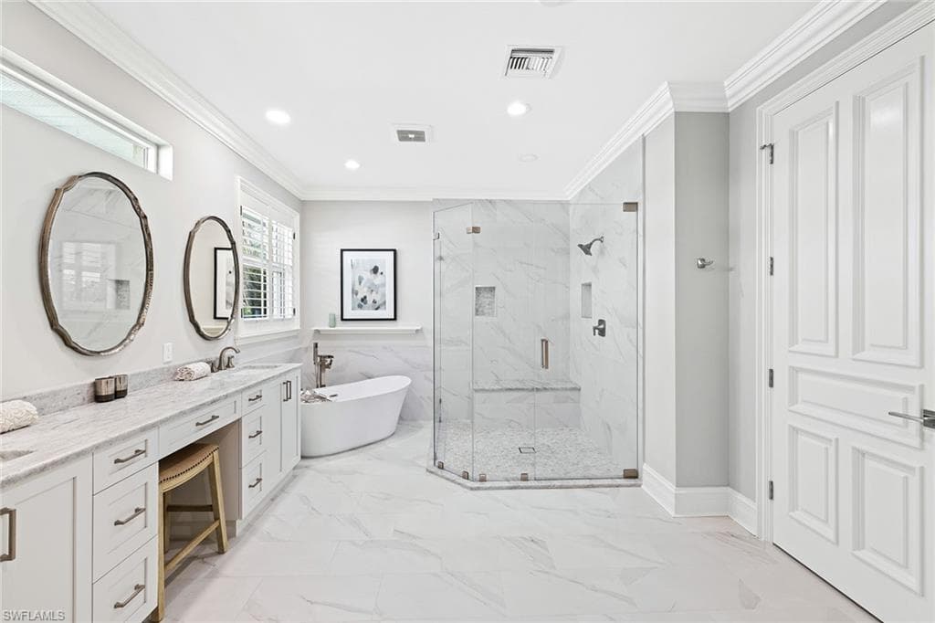 1900 Sandpiper ST, NAPLES FL 34102-18