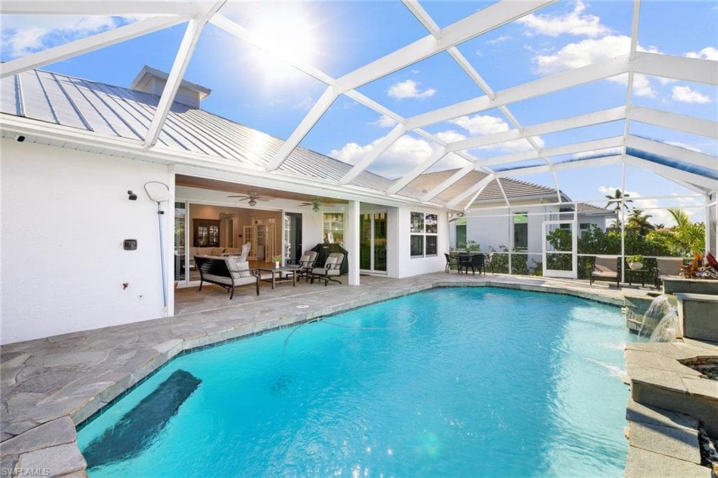 1900 Sandpiper ST, NAPLES FL 34102-38