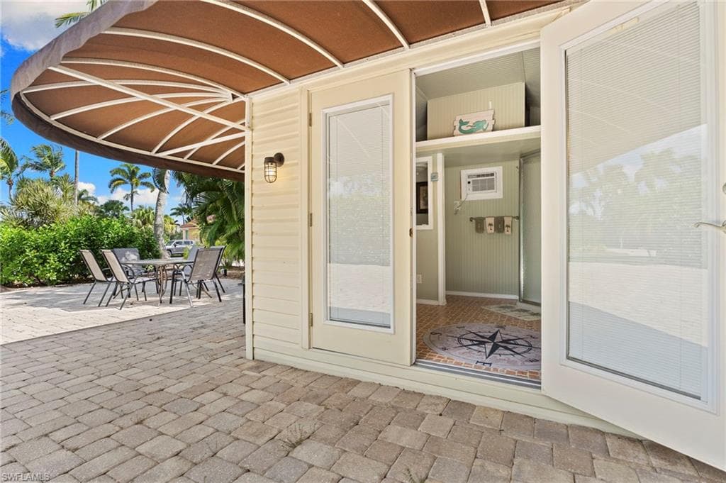 4520 Southern Breeze DR, NAPLES FL 34114-5