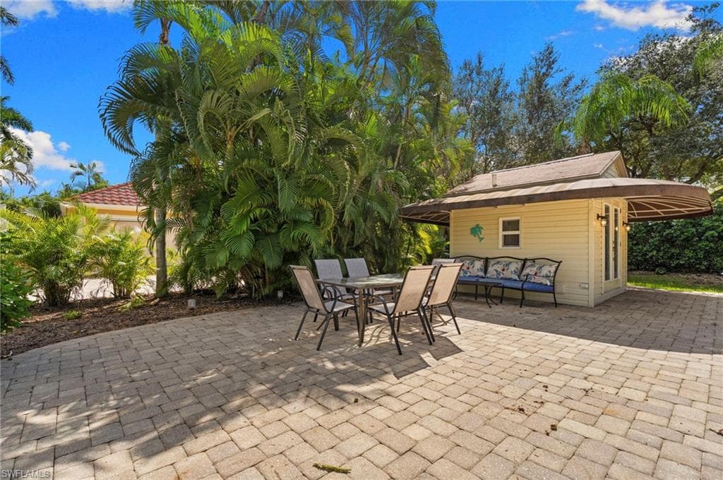 4520 Southern Breeze DR, NAPLES FL 34114-2