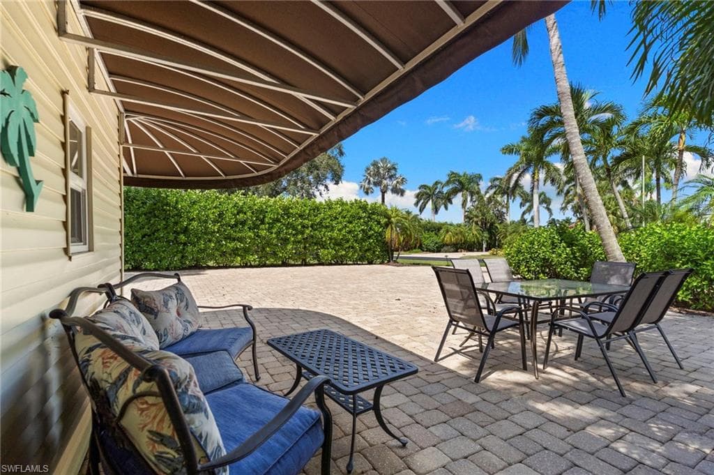 4520 Southern Breeze DR, NAPLES FL 34114-29