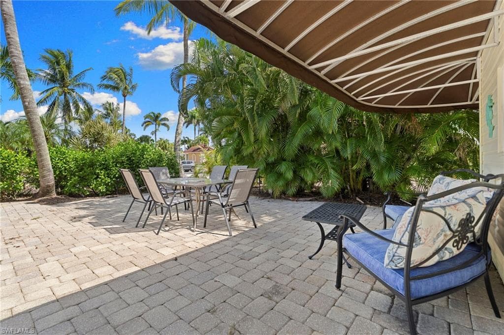 4520 Southern Breeze DR, NAPLES FL 34114-13