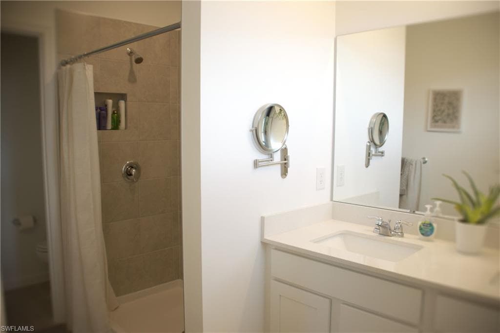 1526 Lake Jessup CIR, CAPE CORAL FL 33909-22