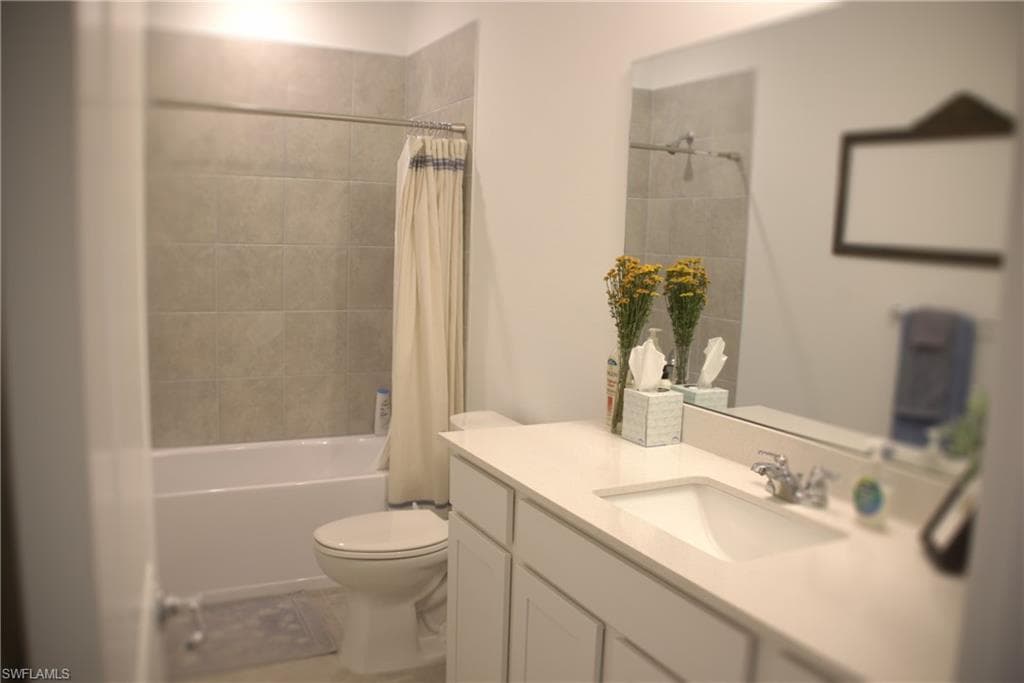 1526 Lake Jessup CIR, CAPE CORAL FL 33909-15