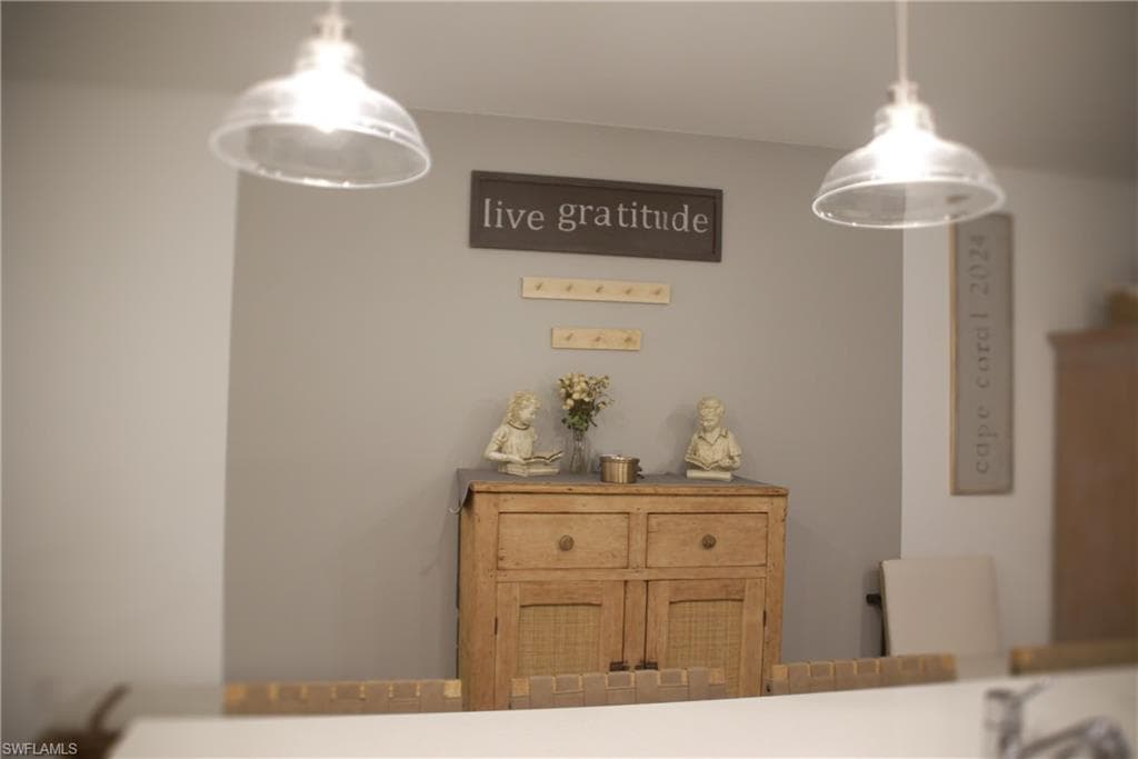 1526 Lake Jessup CIR, CAPE CORAL FL 33909-11