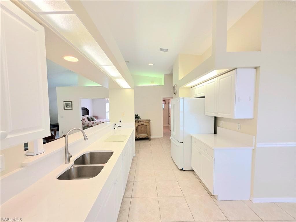 25158 Golf Lake CIR, BONITA SPRINGS FL 34135-10