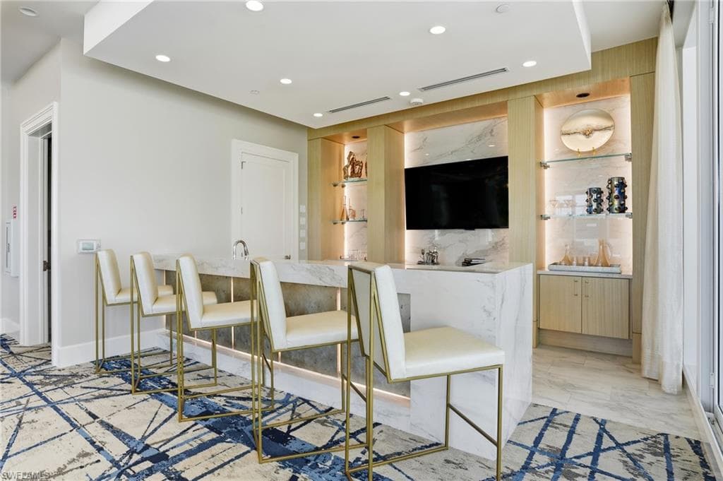 4142 Bay Beach LN # 502, FORT MYERS BEACH FL 33931-32