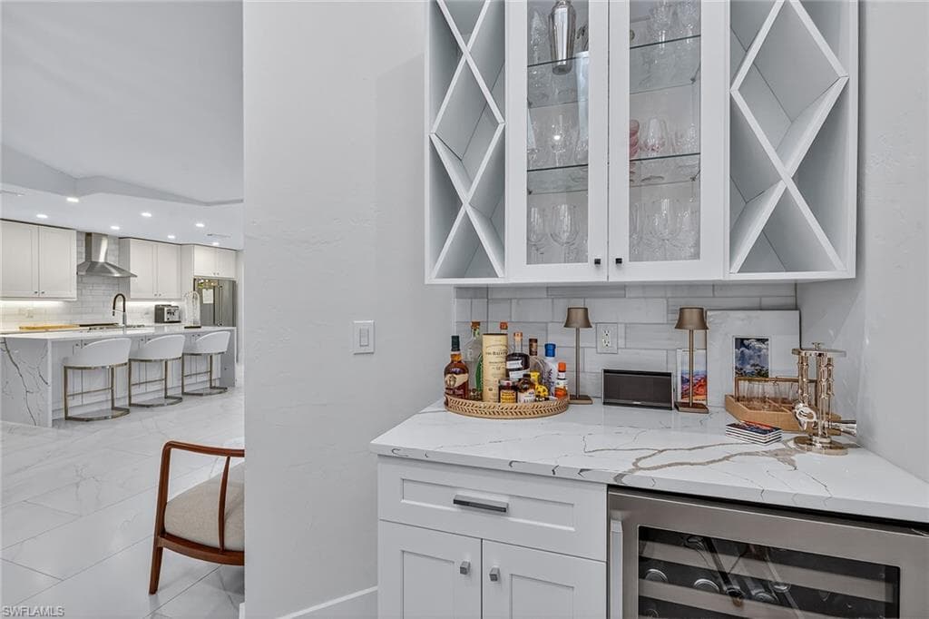 95 Cypress View DR, NAPLES FL 34113-4