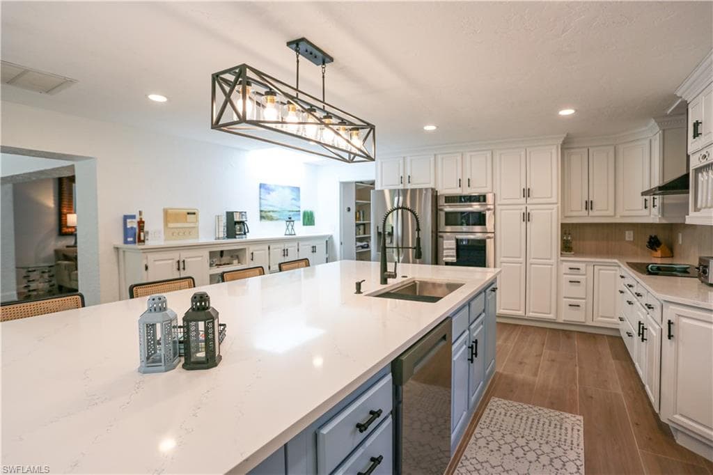 223 Forest Hills BLVD, NAPLES FL 34113-22