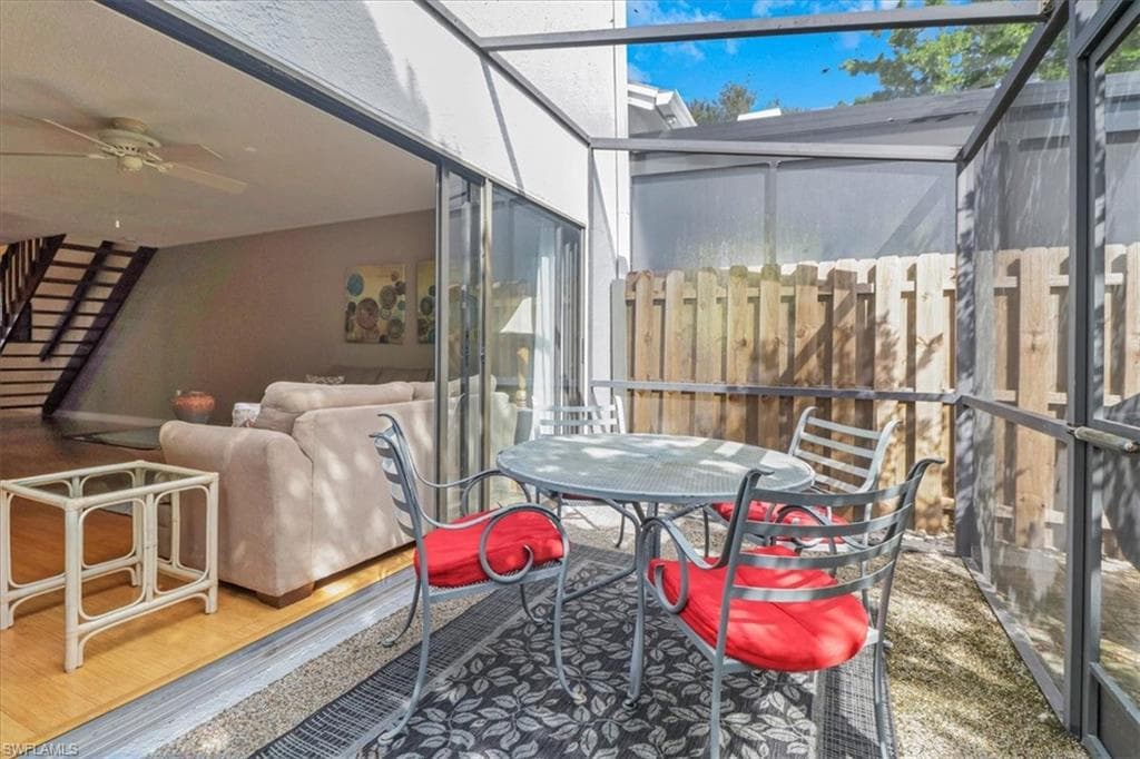 800 Meadowland DR Apt H, NAPLES FL 34108-25