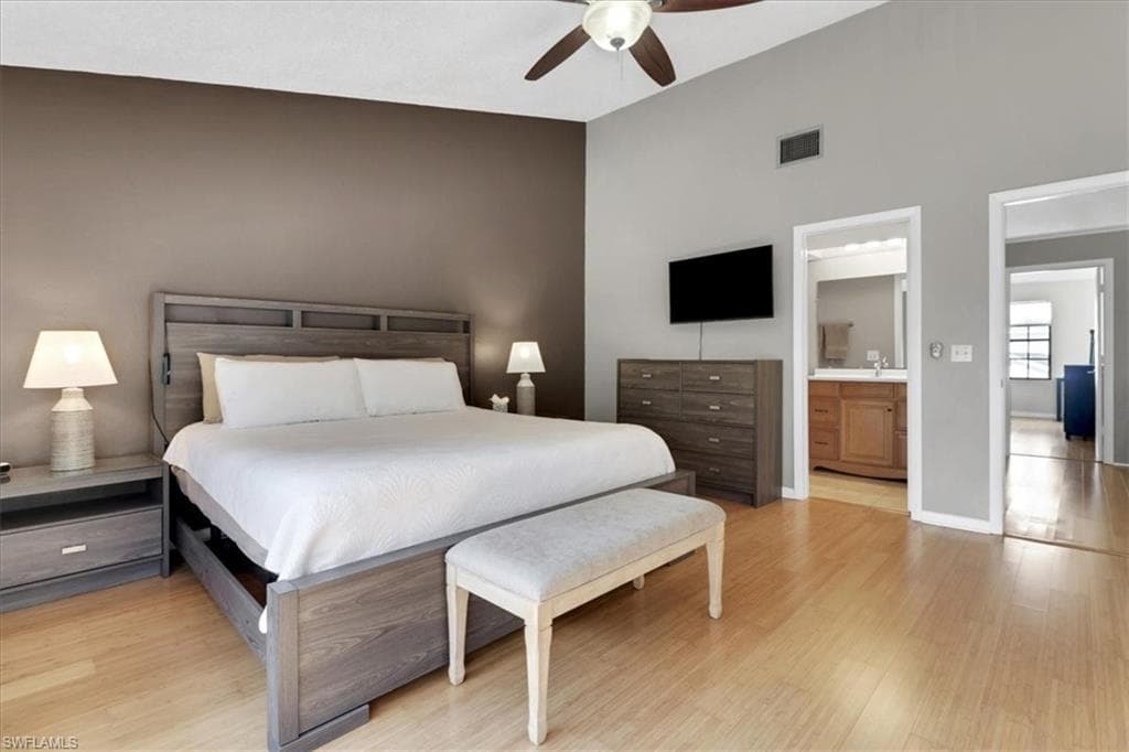 800 Meadowland DR Apt H, NAPLES FL 34108-18