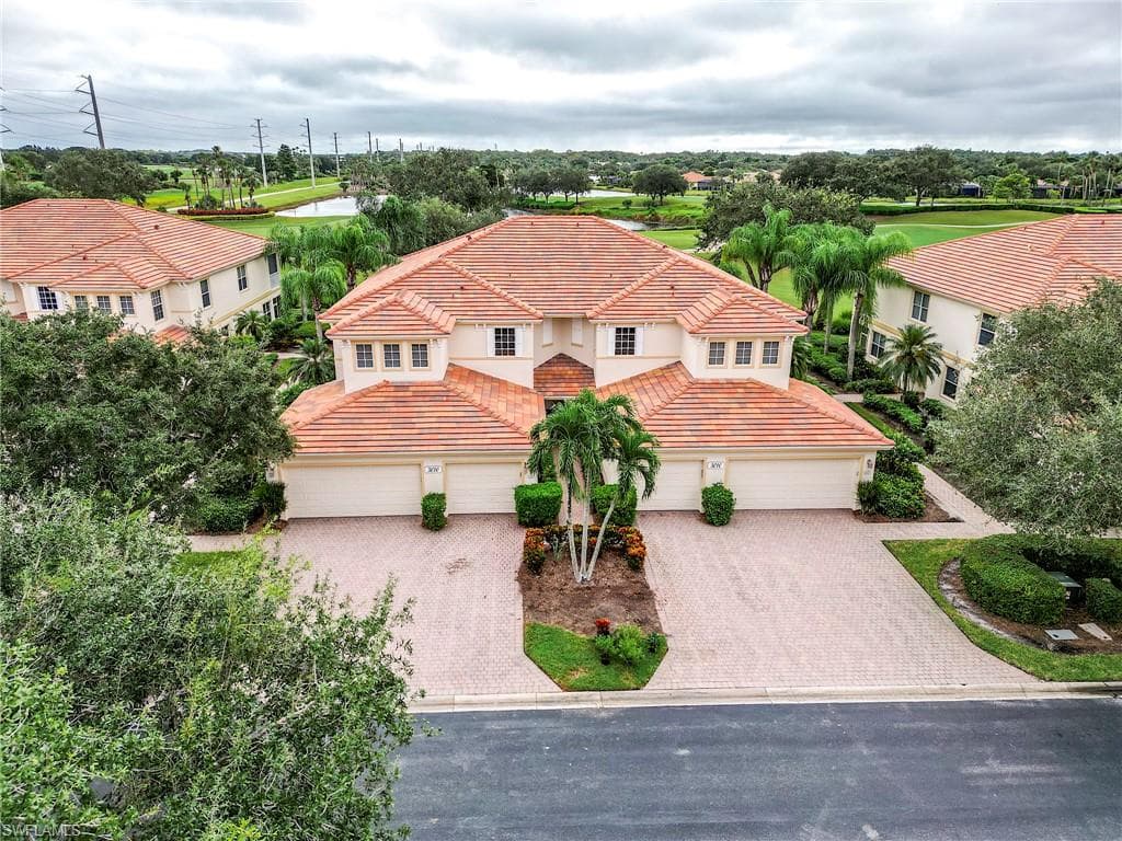 3010 Meandering WAY 102-1