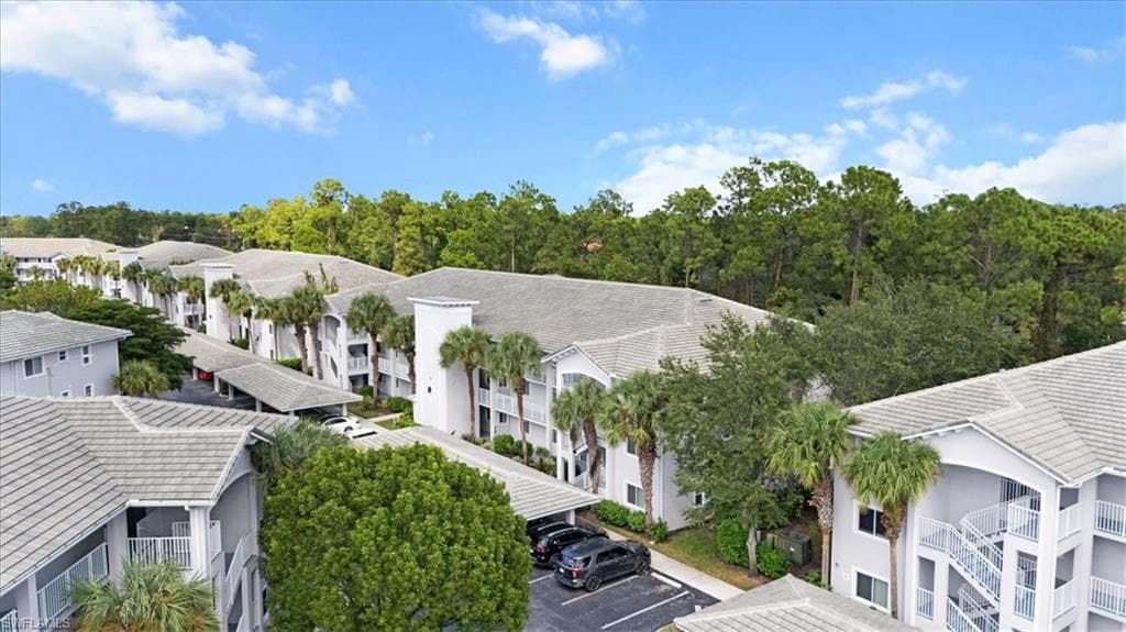 7815 Regal Heron CIR # 306, NAPLES FL 34104-31