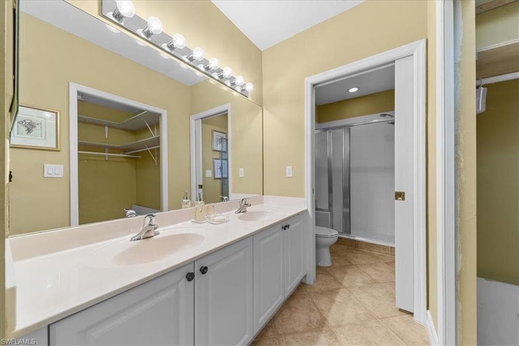 7815 Regal Heron CIR # 306, NAPLES FL 34104-15