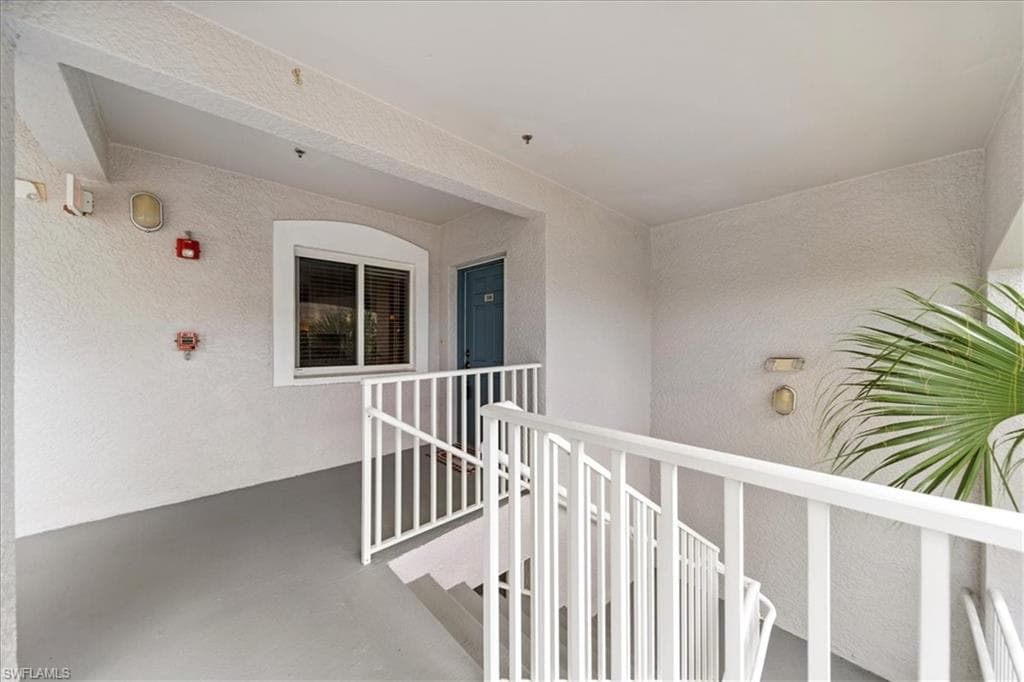 7815 Regal Heron CIR # 306, NAPLES FL 34104-28