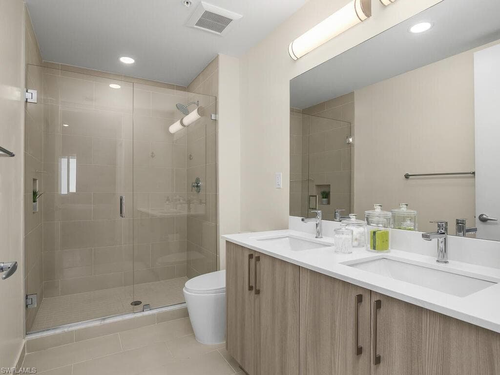 26600 Rosewood Pointe DR # B309, BONITA SPRINGS FL 34135-14