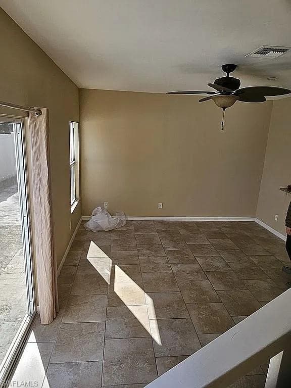 6123 Lake Front DR, FORT MYERS FL 33908-2