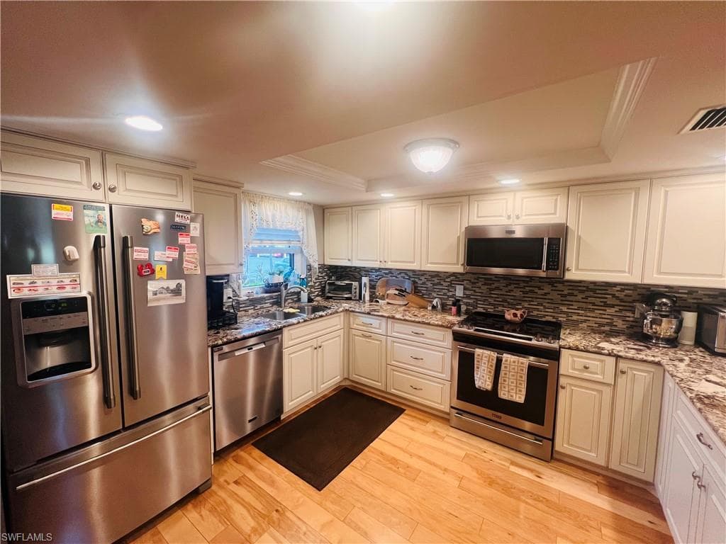 332 Charlemagne BLVD # H103, NAPLES FL 34112-3