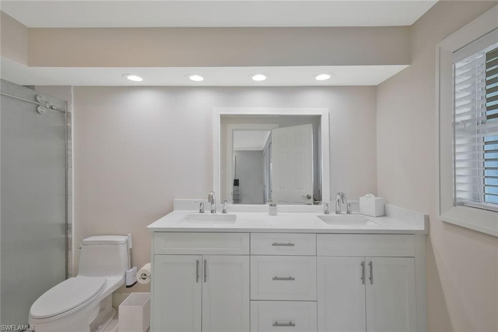 5596 Avenida Pescadora, FORT MYERS BEACH FL 33931-16