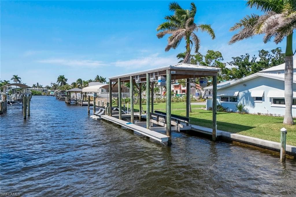 5596 Avenida Pescadora, FORT MYERS BEACH FL 33931-30