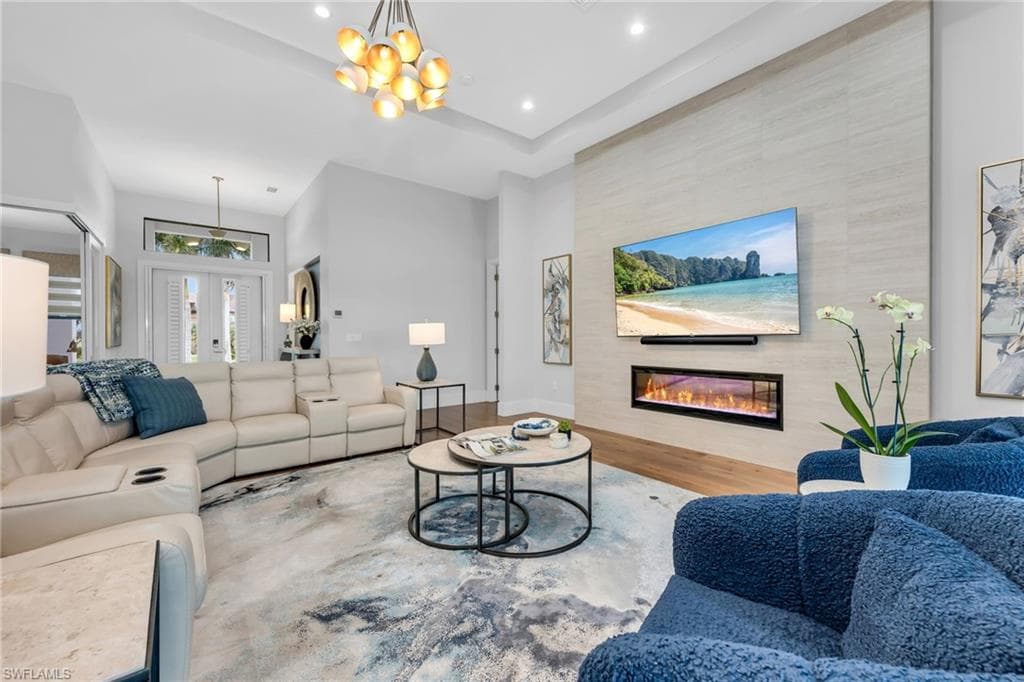 11728 Lady Anne CIR, CAPE CORAL FL 33991-1